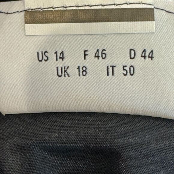 Akris Punto Skirt Suit Set in Navy Blue - Women's size 14 - Picture 3 of 12